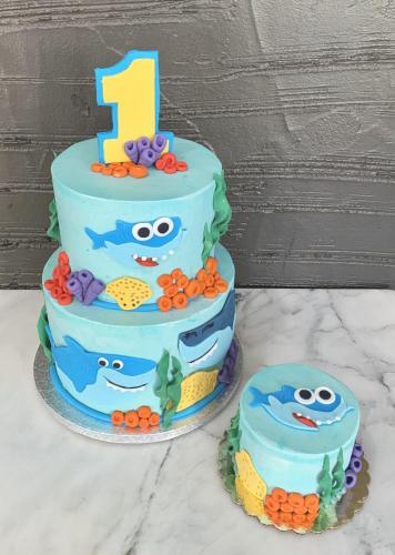 Baby Shark Cake
