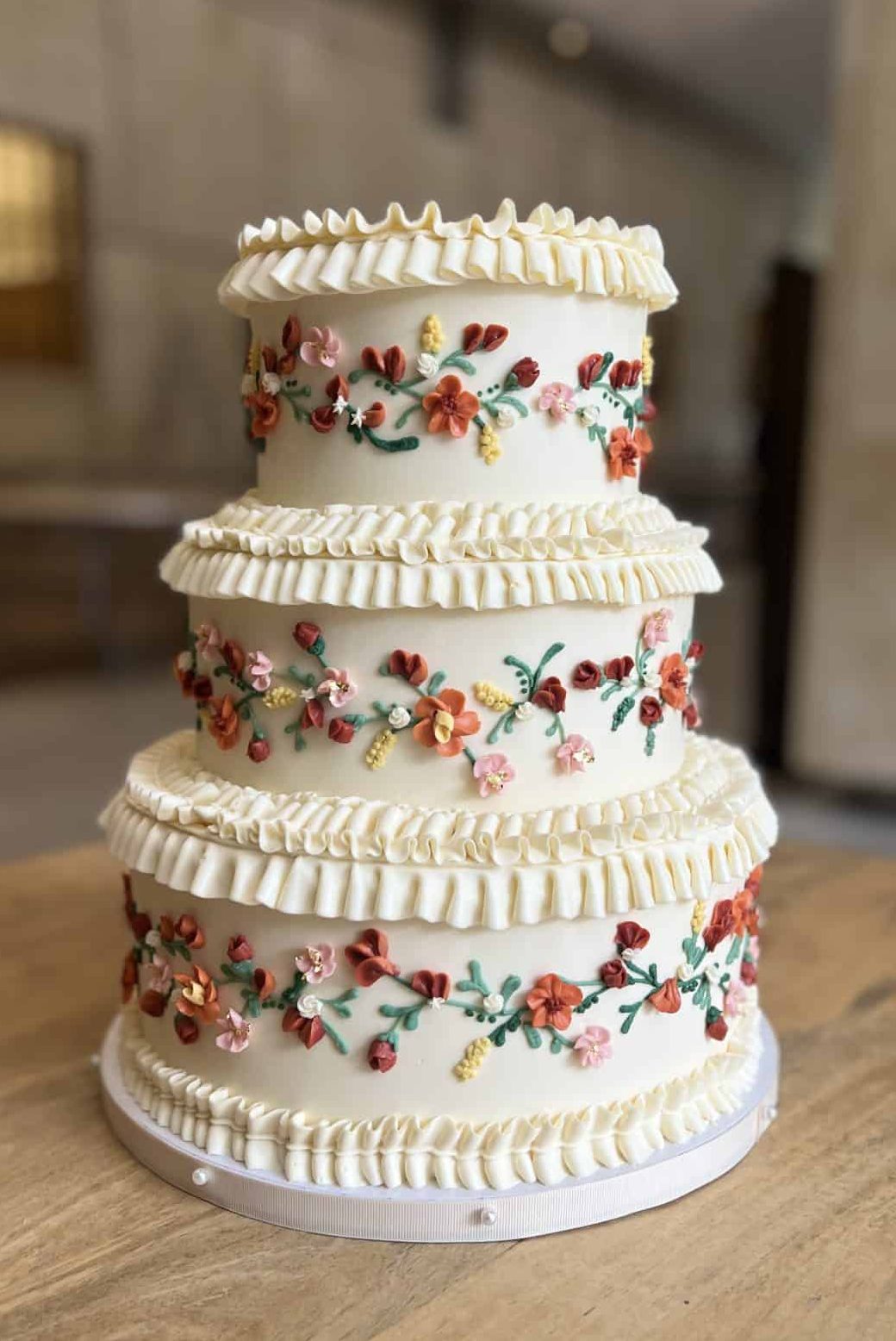meadow-wedding-cake