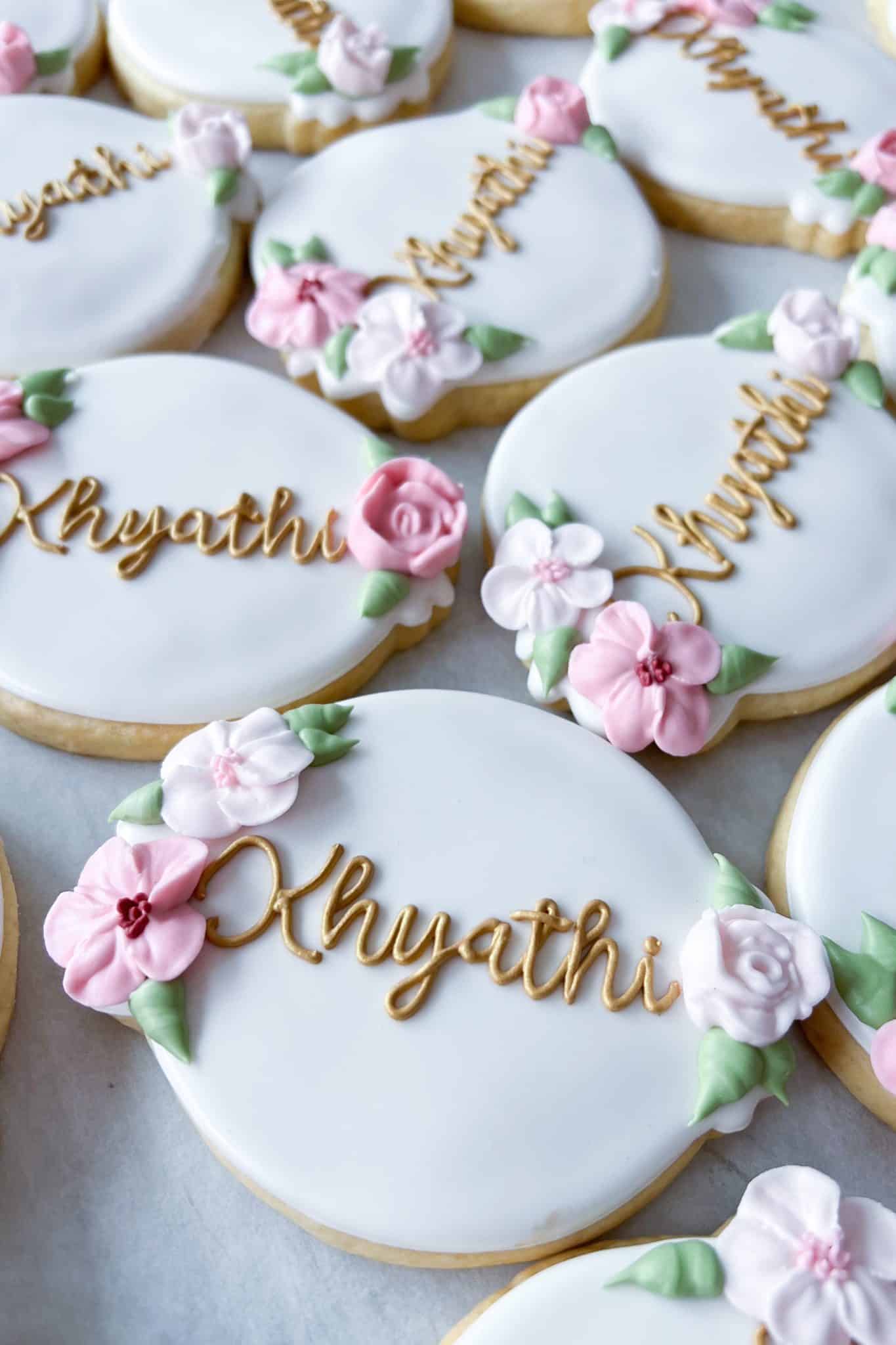 personalized-floral-plaque-cookies-whipped-bakeshop